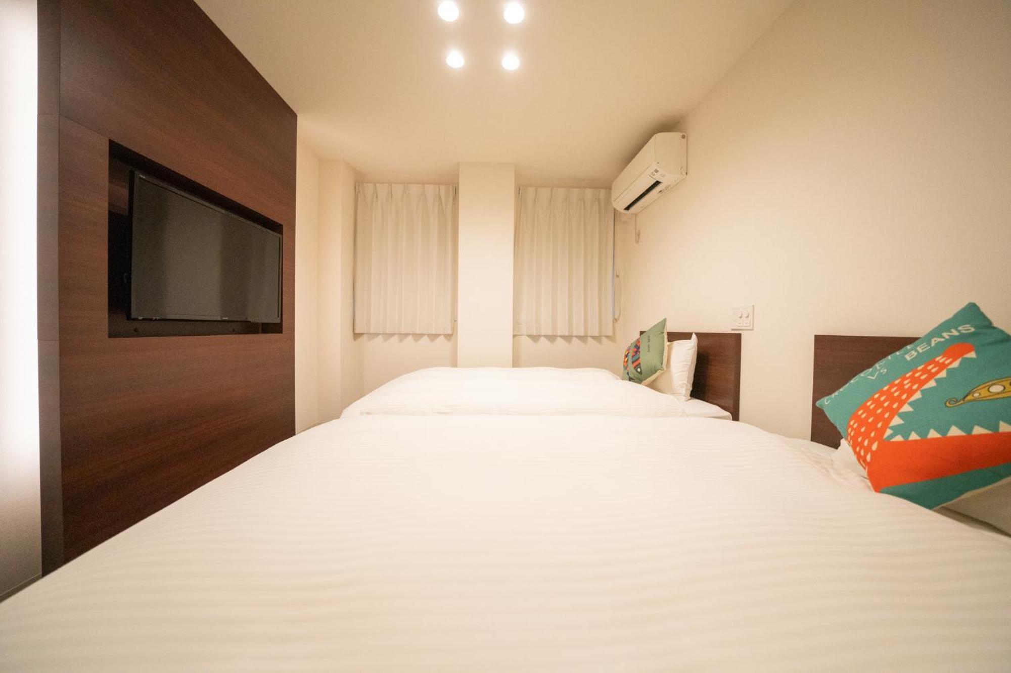 Home Inn Kujo Kawaramachi Киото Екстериор снимка