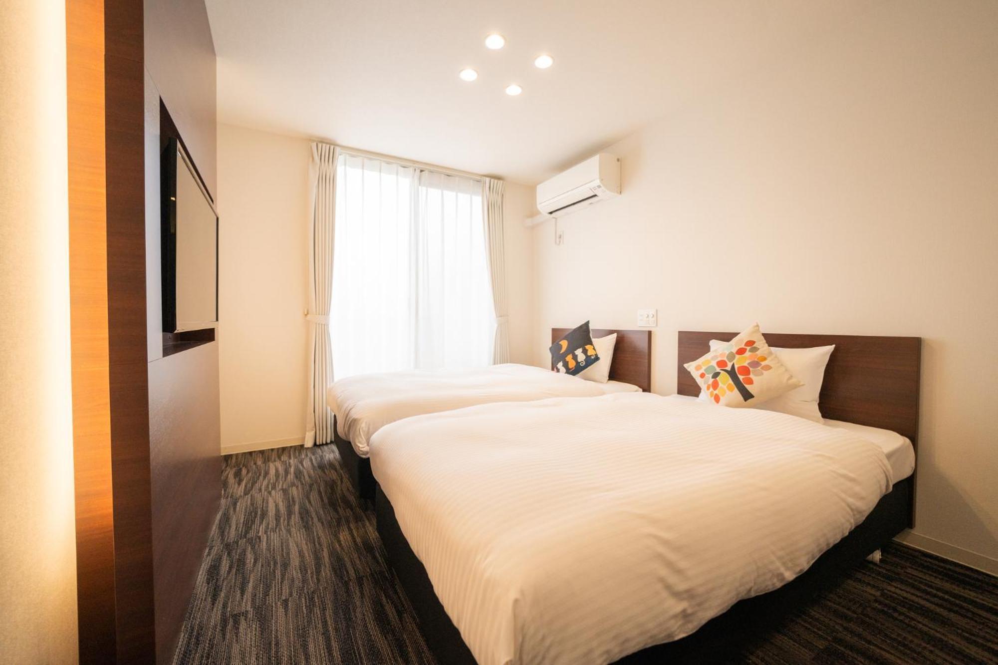 Home Inn Kujo Kawaramachi Киото Екстериор снимка