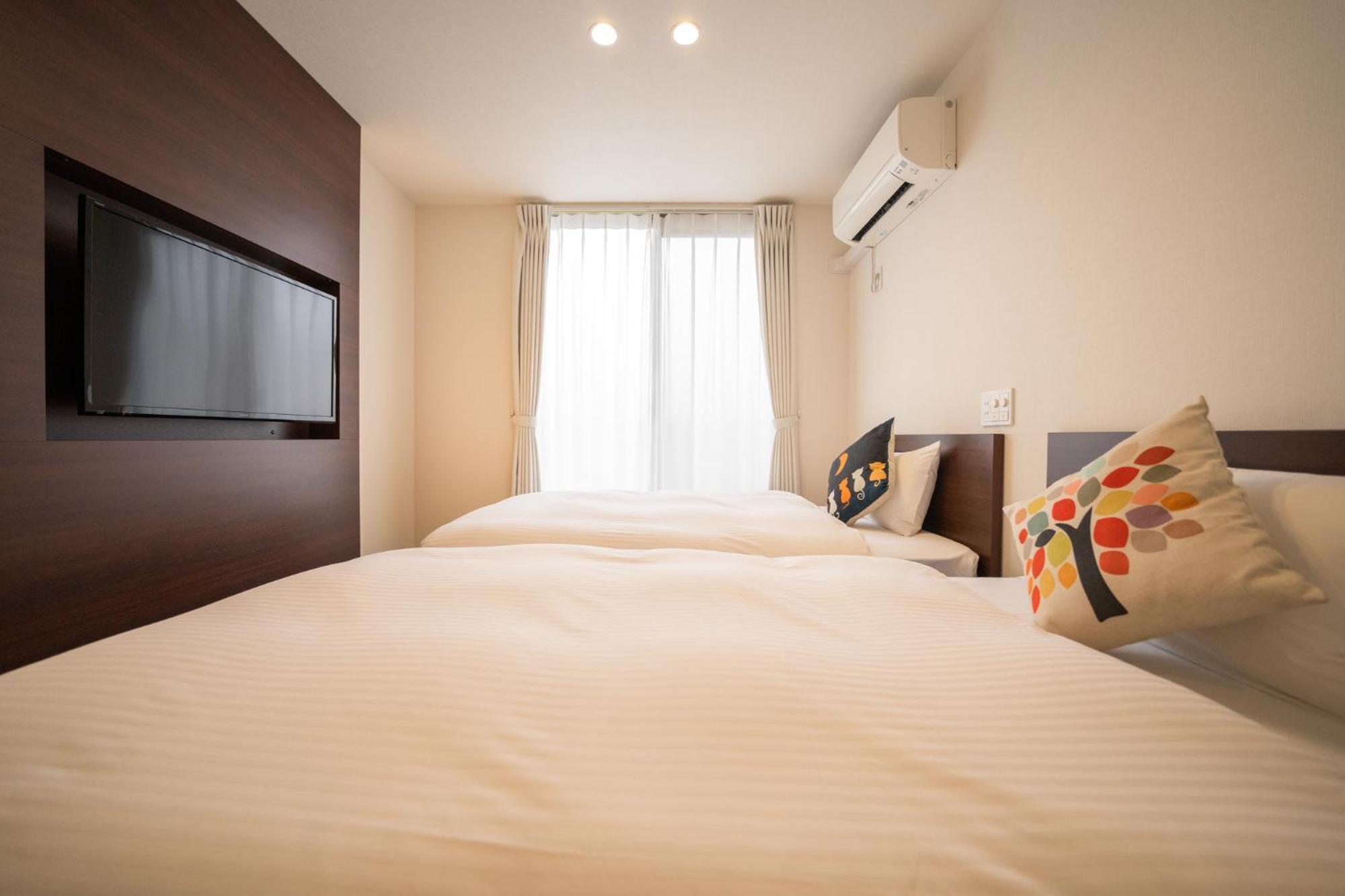Home Inn Kujo Kawaramachi Киото Екстериор снимка